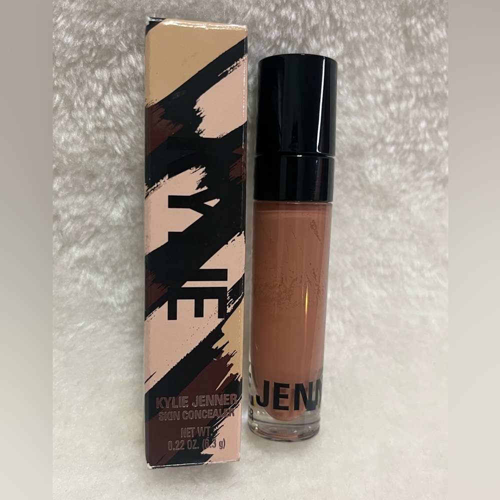 Kylie Jenner Skin Concealer